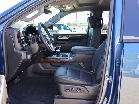 New 2026 GMC Sierra 1500 Elevation image 6