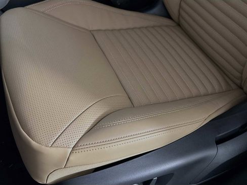 New 2025 Land Rover Discovery Dynamic SE image 20