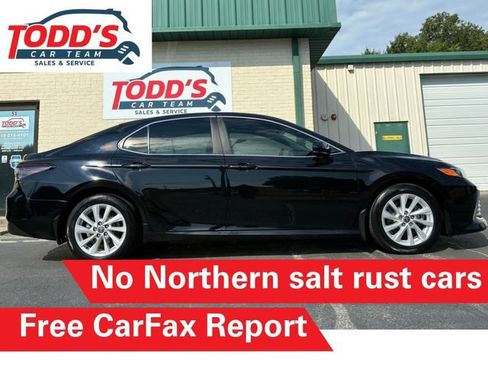Used 2021 Toyota Camry LE FWD image 2