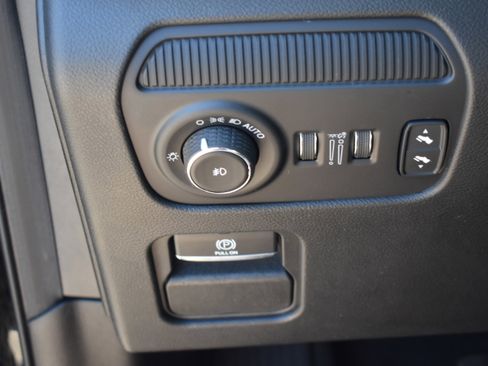Used 2024 Jeep Wagoneer Series II AWD/4WD image 17