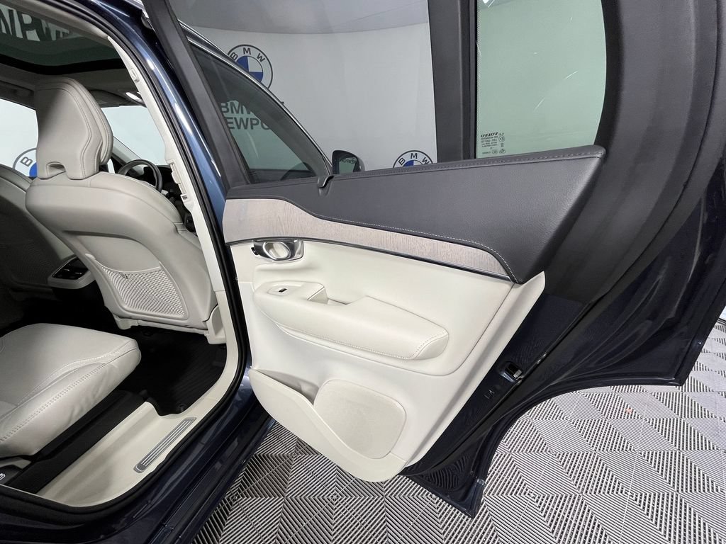Used 2025 Volvo XC90 B6 Ultra w/ Protection Package Premier AWD/4WD image 27