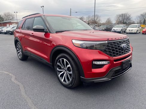 Used 2023 Ford Explorer ST-Line w/ Class IV Trailer Tow Package image 3