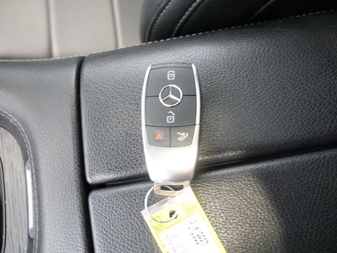 Used 2022 Mercedes-Benz GLE 350 4MATIC w/ Premium Package image 30