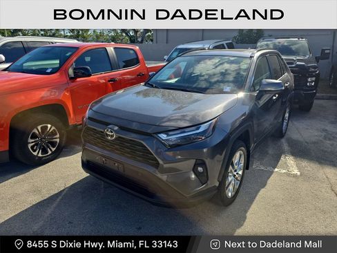 Used 2023 Toyota RAV4 XLE Premium image 2