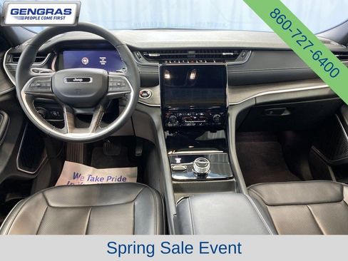 Used 2025 Jeep Grand Cherokee Limited w/ Luxury Tech Group II AWD/4WD image 33