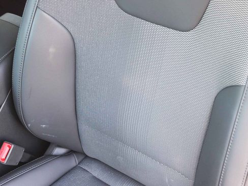 Used 2025 Kia Niro LX FWD image 23