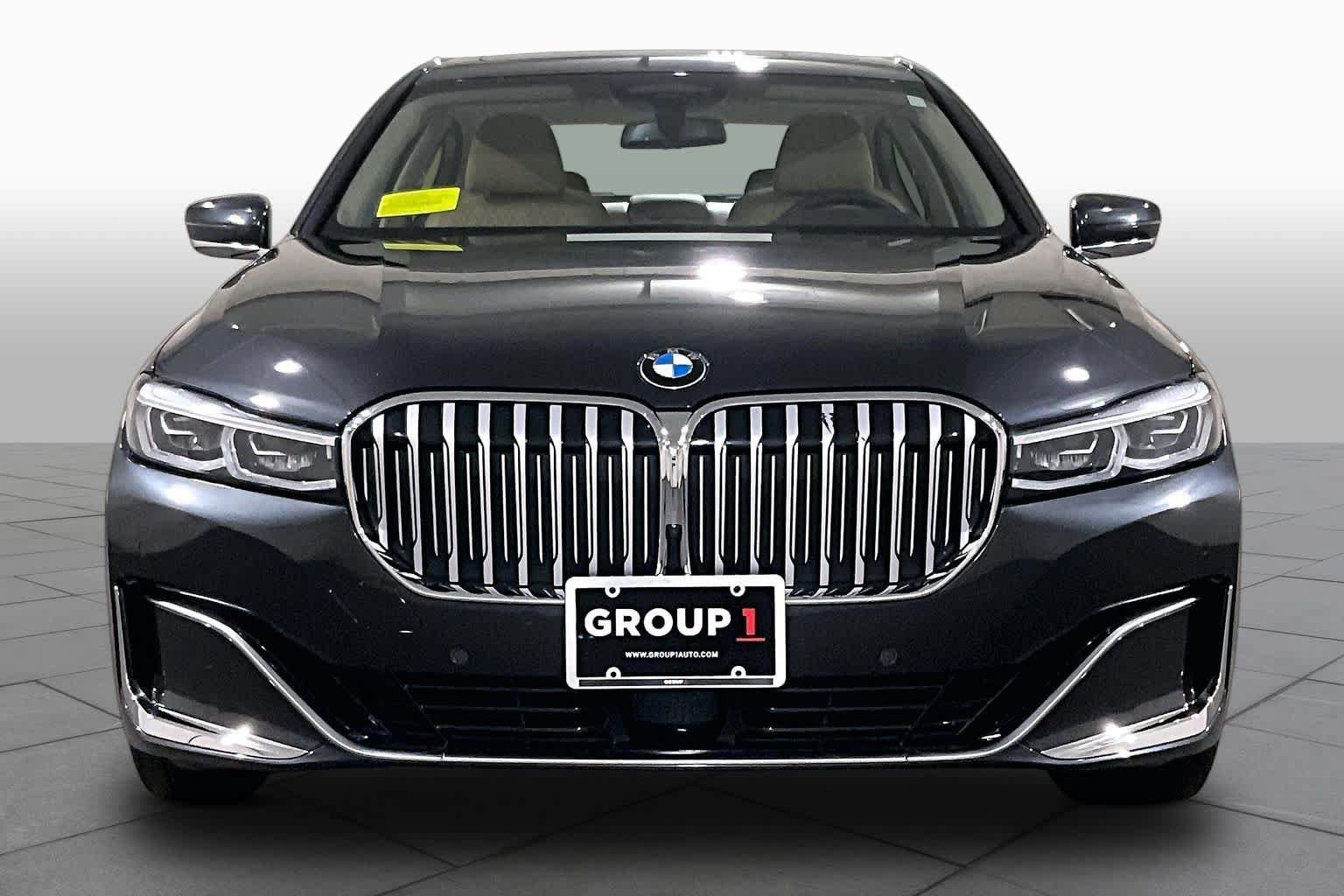 Used 2022 BMW 750i xDrive AWD/4WD image 3