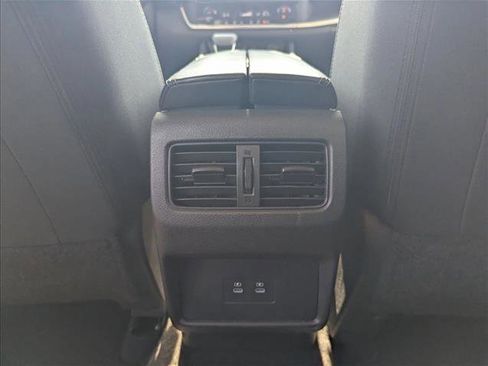Used 2025 Nissan Rogue SV FWD image 12