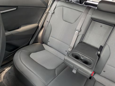 Certified 2024 Kia Niro EX w/ EX Cold Weather Package FWD image 12
