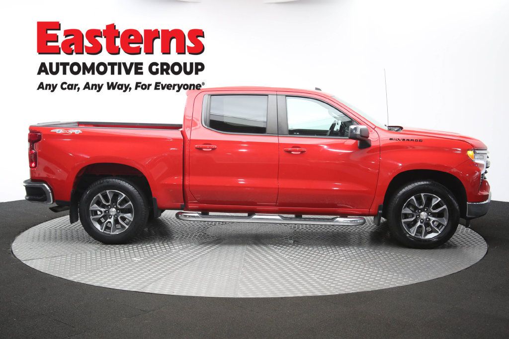 Used 2022 Chevrolet Silverado 1500 LT w/ Convenience Package II AWD/4WD image 47