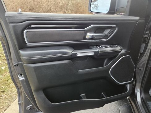 Used 2022 RAM 1500 Laramie w/ Sport Appearance Package image 9