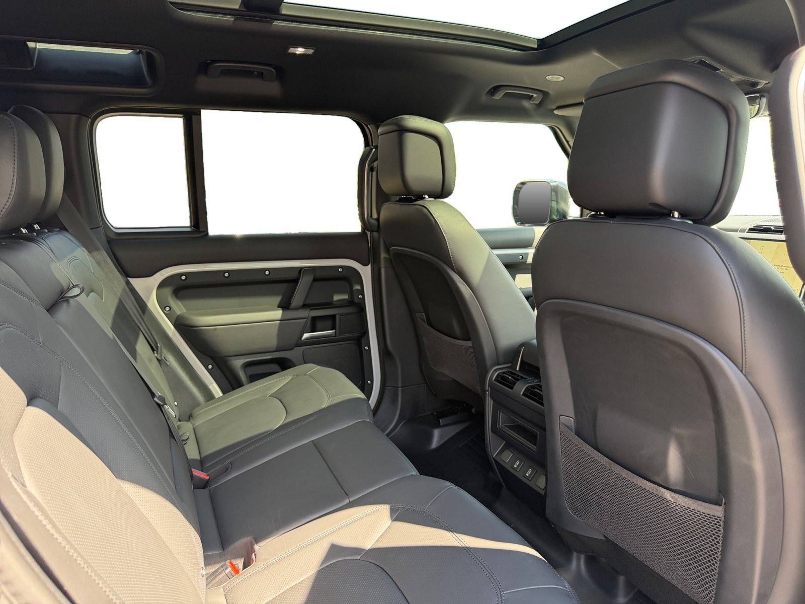 New 2026 Land Rover Defender 110 X-Dynamic SE AWD/4WD image 20