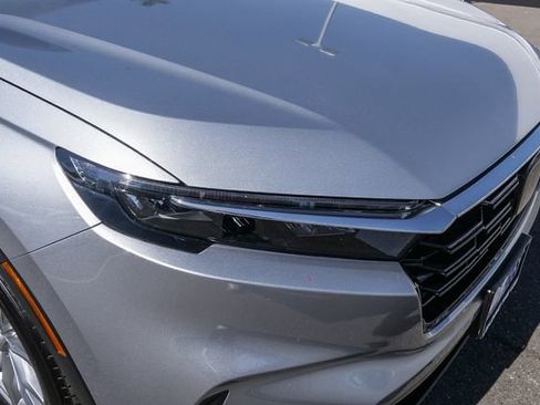 Used 2025 Honda CR-V EX-L image 11