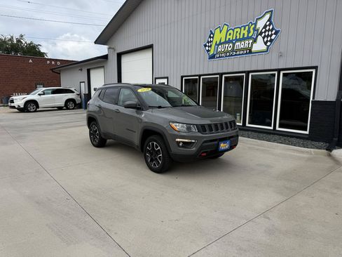 Used 2020 Jeep Compass Trailhawk w/ Cold Weather Group AWD/4WD image 1