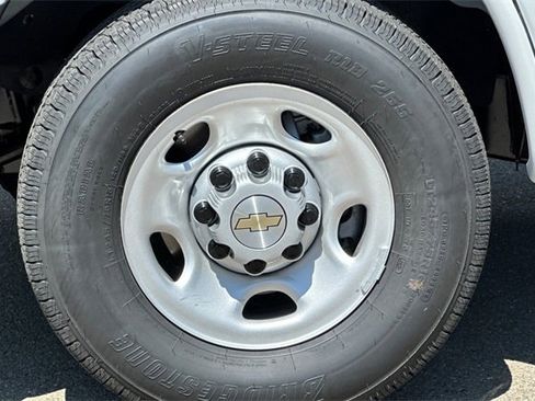 New 2025 Chevrolet Express 2500 w/ Driver Convenience Package image 33
