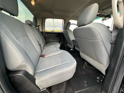Used 2017 RAM 1500 Express image 24