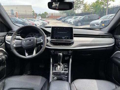 Used 2025 Jeep Compass Limited AWD/4WD image 28