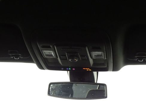 Used 2022 GMC Yukon SLT w/ SLT Luxury Package image 30