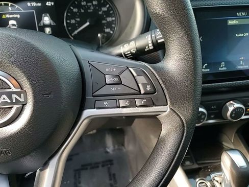 Used 2024 Nissan Kicks SV image 17