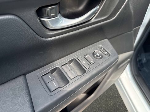 Used 2024 Honda CR-V Sport image 17