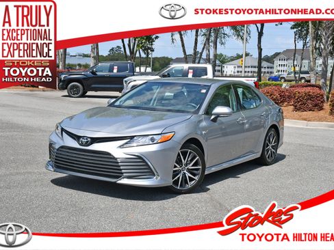 Used 2023 Toyota Camry XLE w/ Navigation Package image 1
