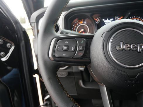 Used 2024 Jeep Wrangler Sport S image 20