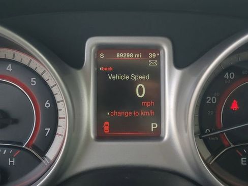 Used 2019 Dodge Journey SE image 12