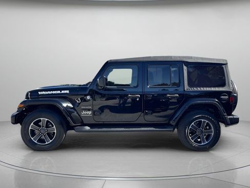 Used 2023 Jeep Wrangler Sahara image 5