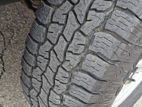 Used 2023 GMC Sierra 2500 Pro w/ Gooseneck/5TH Wheel Package image 16