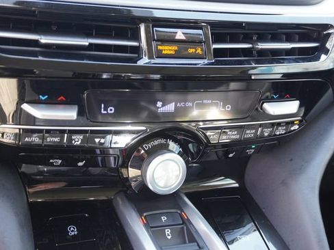 Used 2025 Acura MDX SH-AWD w/ Technology Package image 26