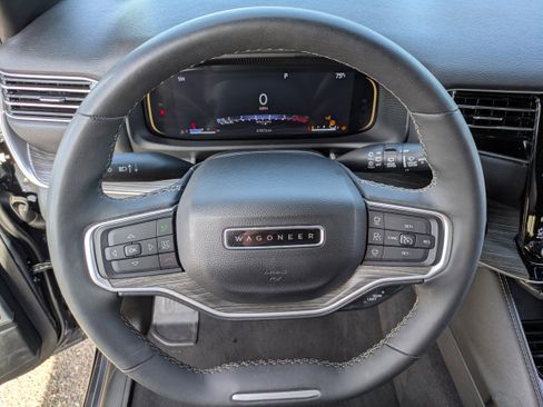 Used 2024 Jeep Wagoneer Series III image 29