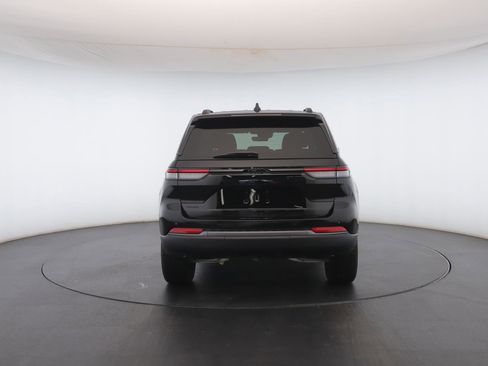 New 2026 Jeep Grand Cherokee Limited w/ Limited Altitude Package image 19