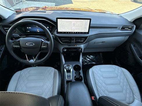 Used 2023 Ford Escape Platinum w/ Premium Technology Package image 23