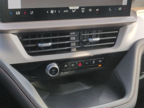 Certified 2025 Ford Explorer Active w/ Active Comfort Package RWD image 26