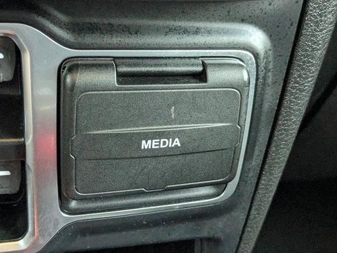 Used 2025 Jeep Wrangler Unlimited Sahara AWD/4WD image 22