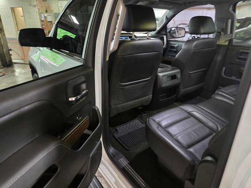 Used 2017 GMC Sierra 1500 Denali w/ Denali Ultimate Package AWD/4WD image 16