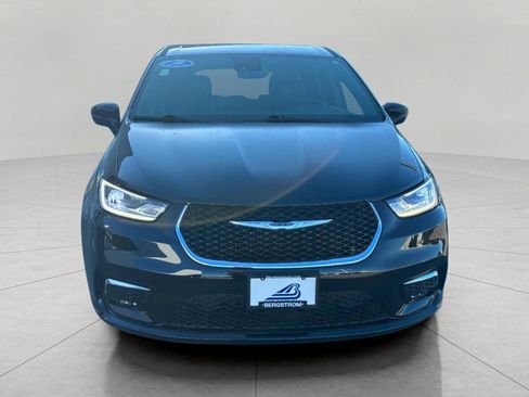 Used 2025 Chrysler Pacifica Select FWD image 21