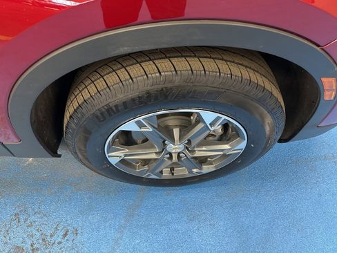 Certified 2025 Chevrolet Blazer LT image 3