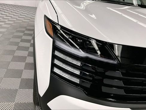 New 2026 Nissan Kicks SV image 14