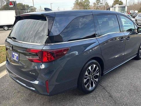 Used 2025 Honda Odyssey Elite image 4