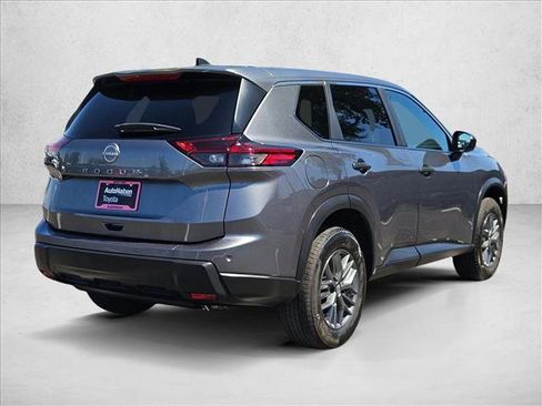 Used 2024 Nissan Rogue S FWD image 5