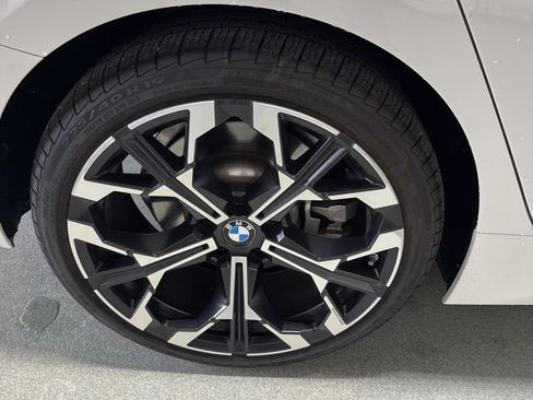 Used 2025 BMW 330i xDrive Sedan w/ Premium Package image 23