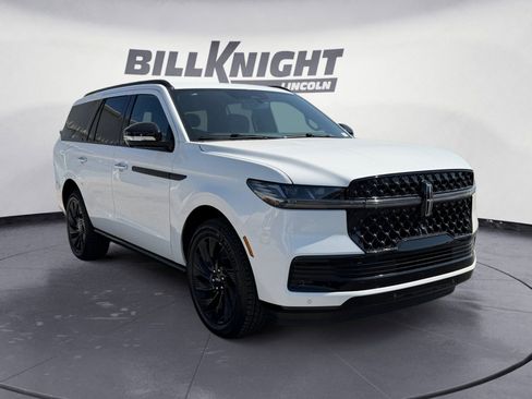 New 2026 Lincoln Navigator Reserve w/ Jet Appearance Package AWD/4WD image 7