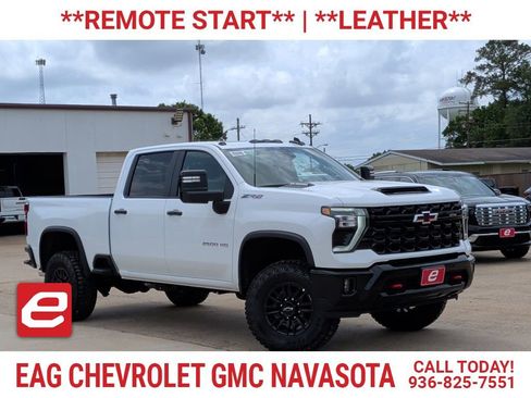 New 2026 Chevrolet Silverado 2500 ZR2 image 1