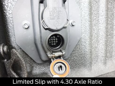 Certified 2025 Ford F450 Platinum w/ FX4 Off-Road Package image 41