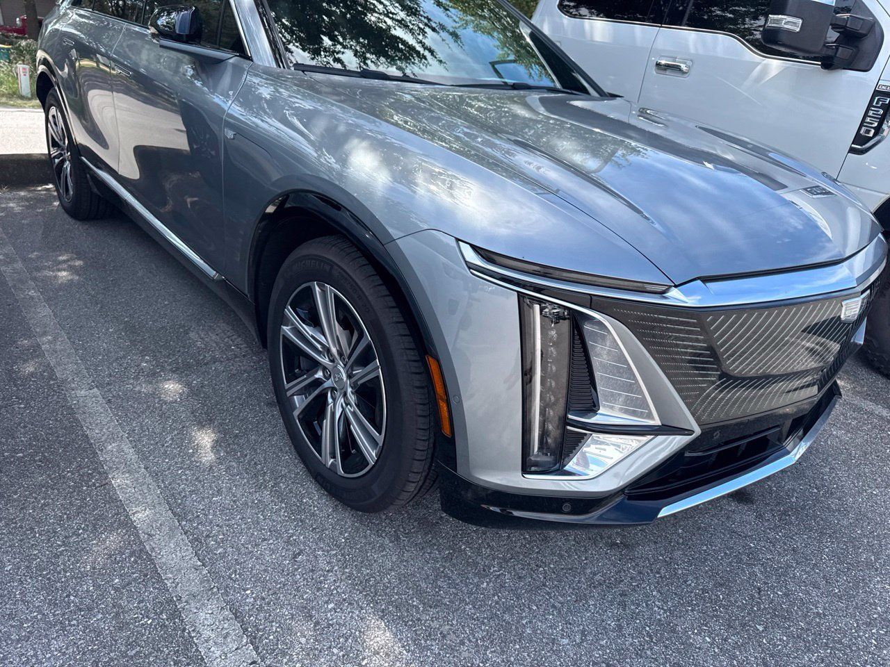 Used 2026 Cadillac Lyriq Premium Luxury RWD image 4