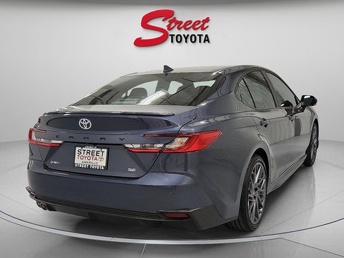 Used 2026 Toyota Camry SE w/ Convenience Package FWD image 4