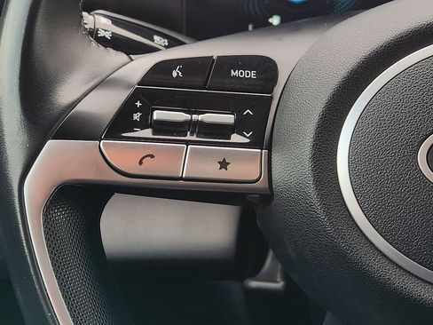 Used 2024 Hyundai Elantra Limited image 28