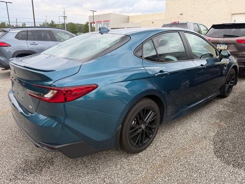 Used 2025 Toyota Camry SE w/ Convenience Package AWD/4WD image 4