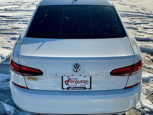 Used 2020 Volkswagen Passat 2.0T SE w/ Sunroof Package image 17
